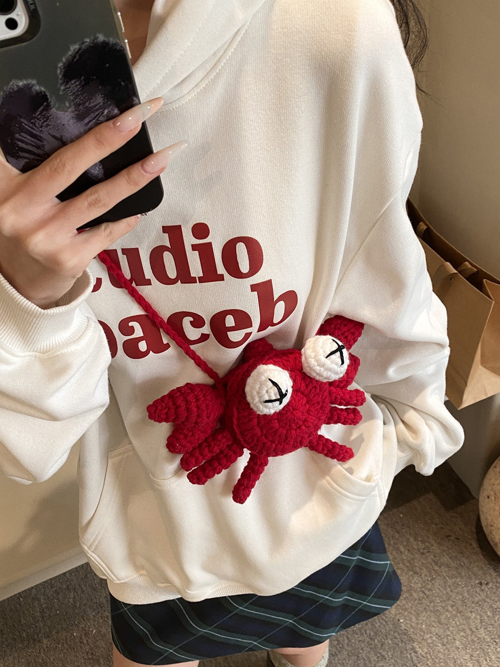 The Ririzz™ “Little Crab” Knit Mini Bag – Your Go-To Phone & Lipstick Crossbody